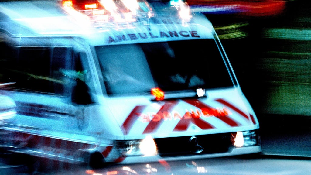 Woman arrested after allegedly setting man on fire in Miami-Dade, authorities say — CBS Miami, Estero Health news