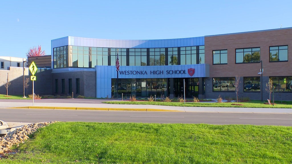 Westonka schools develop AI policymaking group to prepare for evolving technology — WCCO / CBS Minnesota, Estero Technology news