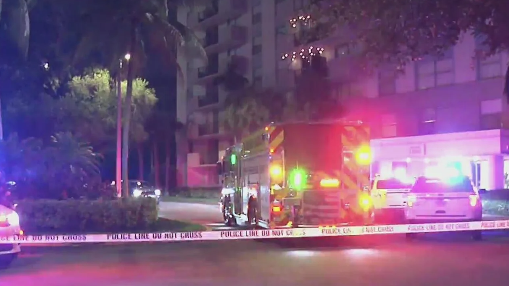 Man arrested in deadly North Miami abduction where witnesses saw suspects wearing "police" shirts — CBS Miami, Estero Community news