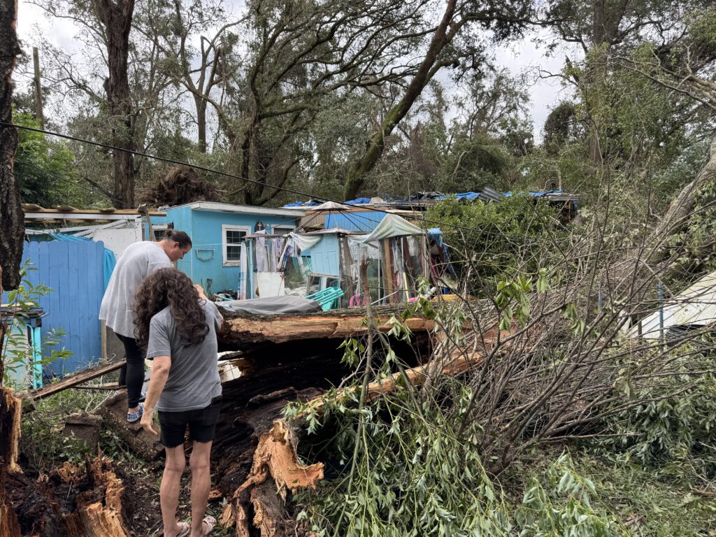 After Hurricane Isaias, neighbors reckon with damage to their homes in Pensacola — Florida Phoenix