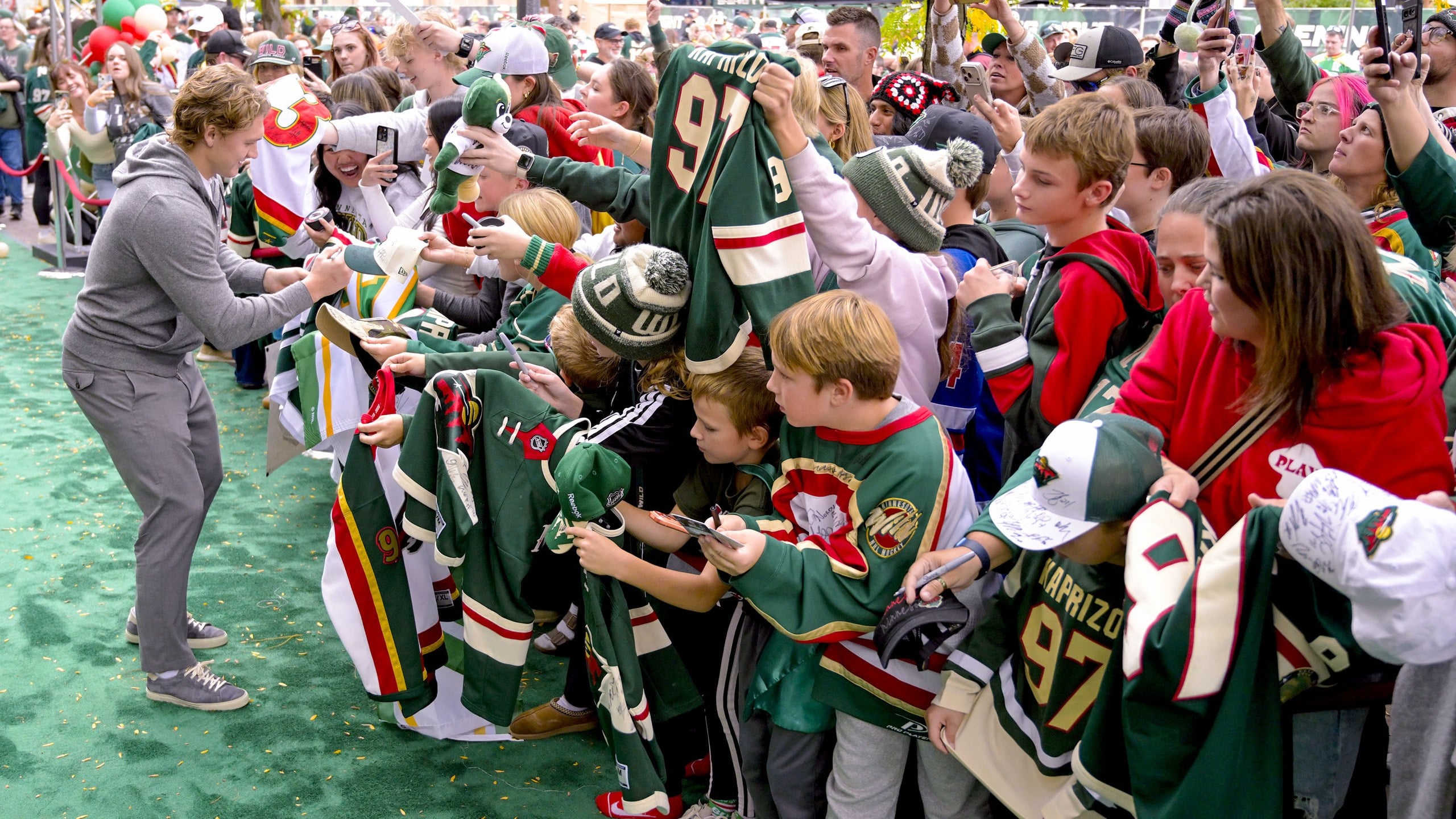 Wild+ Not Coming to DirecTV or Xfinity Anytime Soon — Minnesota Sports Fan, Estero Dining news