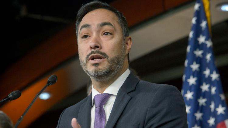 Congressman Joaquin Castro submits annual list for Library of Congress, renews consideration for first full-time Spanish broadcast — KENS 5 (San Antonio), Estero Community news