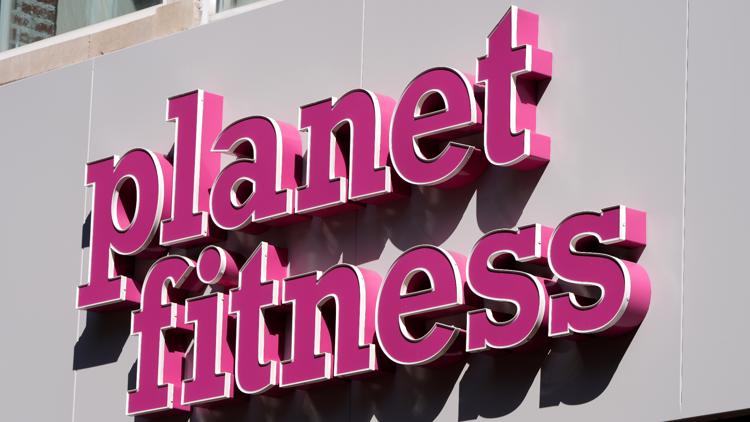 Woman sues Frisco Planet Fitness after being secretly recorded nude in tanning bed, lawsuit says — WFAA (Dallas-Fort Worth), Estero Health news