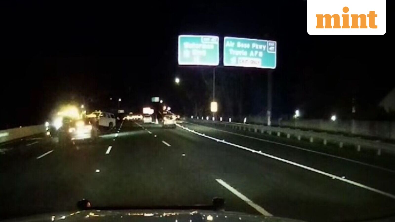 Tesla driver allegedly asleep with Full Self-Driving on? Video shows car crashing into police vehicle in California — Mint India, Estero Technology news